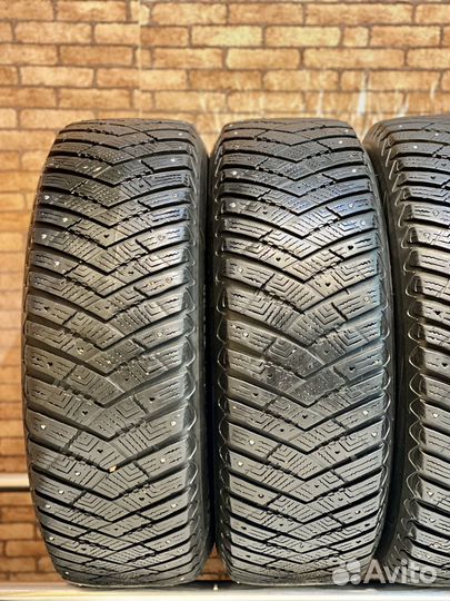 Goodyear UltraGrip Ice Arctic SUV 225/65 R17