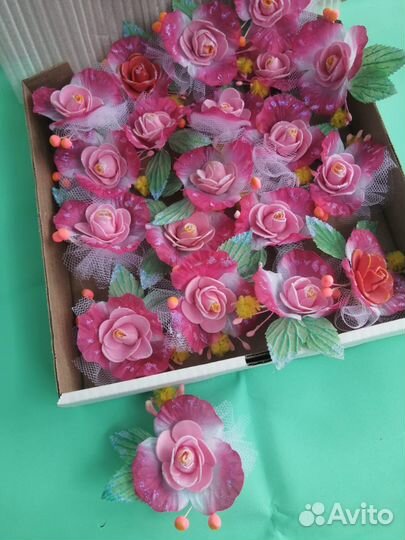 Бутоньерки для гостей на свадьбу