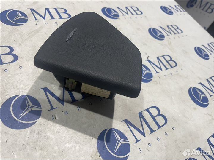 Пепельница задняя правая Mercedes-Benz E-Class