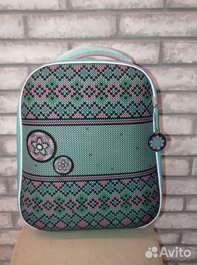 Рюкзак школьный