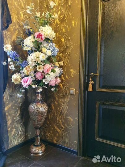 Ваза и цветы