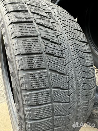 Bridgestone Blizzak VRX 215/50 R17 91S