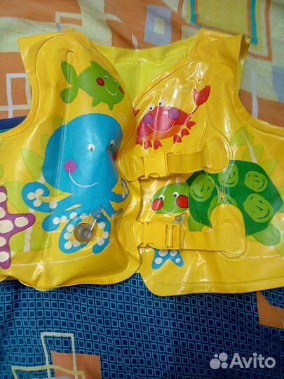 Спасательный жилет