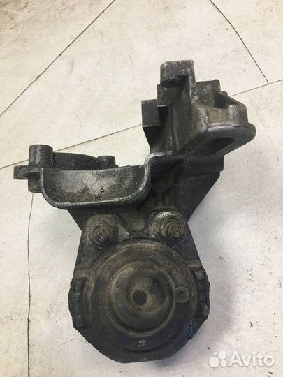 Опора двигателя правая Ford Focus