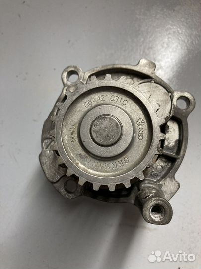 Водяная помпа vag