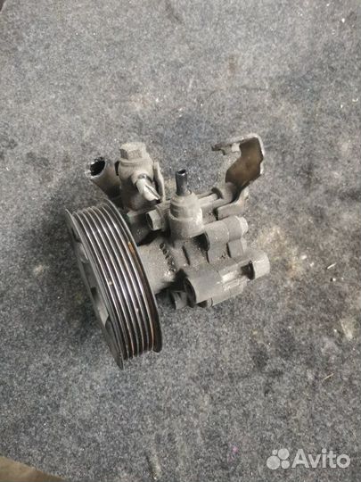 Гидроусилитель Toyota Isis ANM10 1AZ