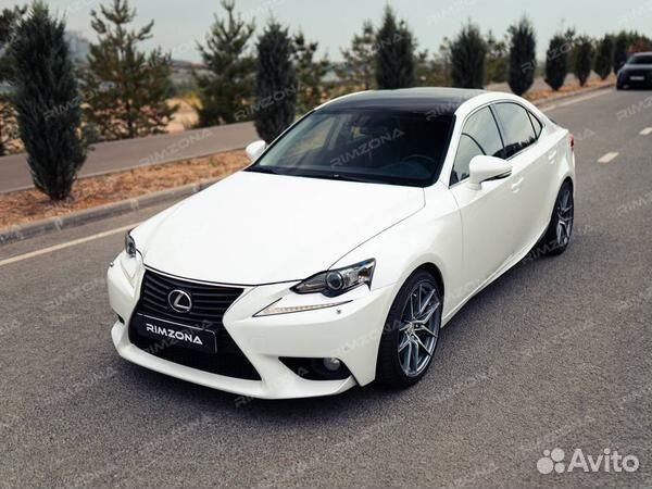 Литые диски R18 на Lexus IS