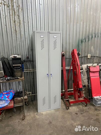 Шкаф металлический для раздевалок