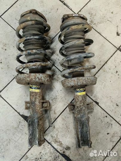 Передние стойки Saab 9-5