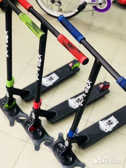 Самокат трюковой. Городской самокат. Детский