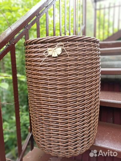 Кашпо из искусственного ротанга