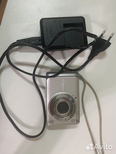 Компактный фотоаппарат canon