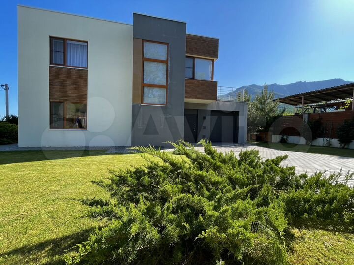 Дом 170 м² на участке 10 сот.