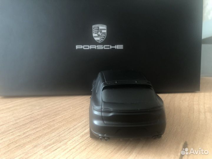 Модель Porsche macan turbo