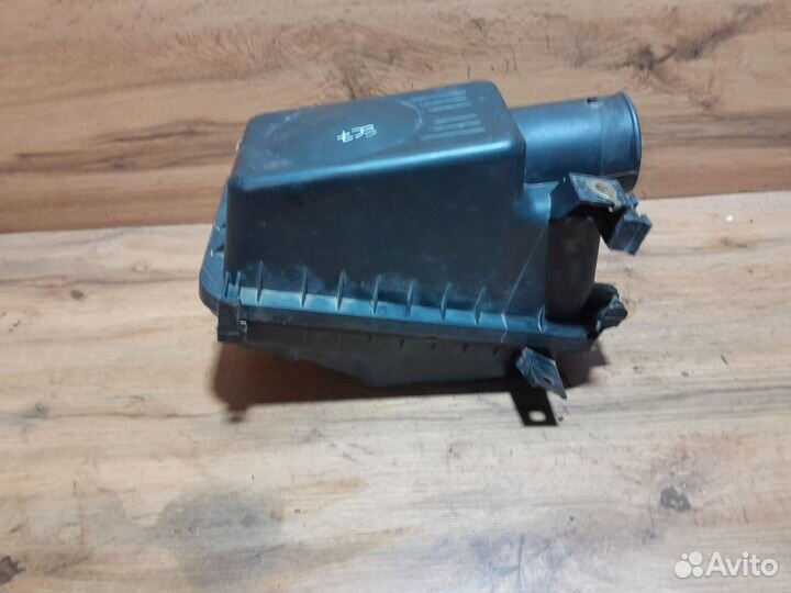 Корпус воздушного фильтра Geely Emgrand EC7