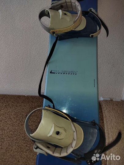 Продам сноуборд ботинки перчатки очки