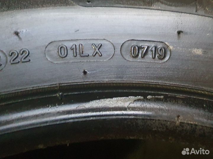 Michelin X-Ice North 4 215/65 R17