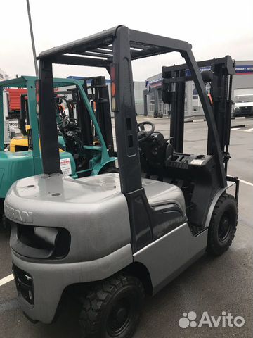 Вилочный погрузчик Nissan PL02, 2009