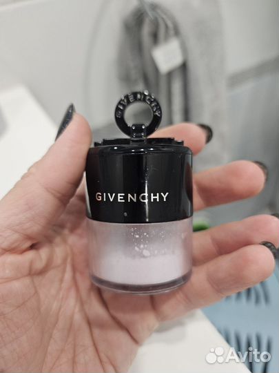 Givenchy пудра
