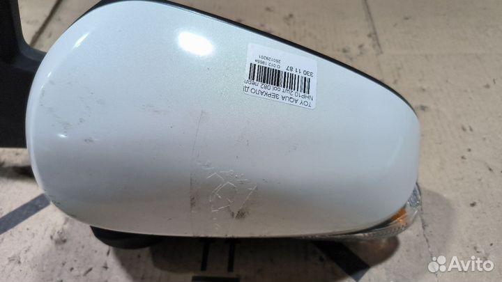 Зеркало Toyota Aqua NHP10