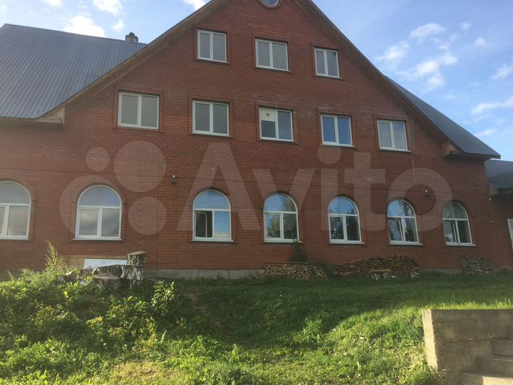 Коттедж 546 м² на участке 40 сот.