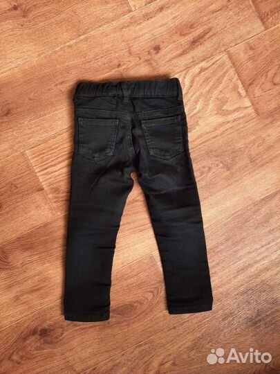 Рубашка и джинсы