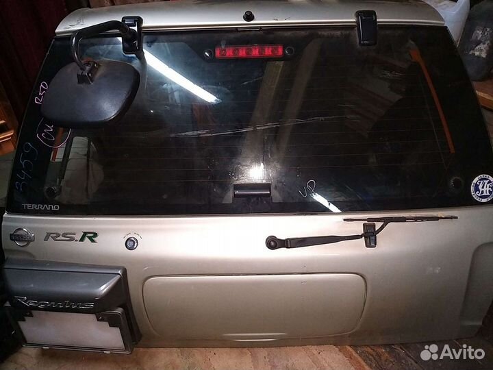 Продам заднюю дверь