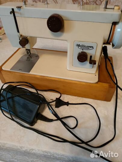 Швейная машинка Чайка 134