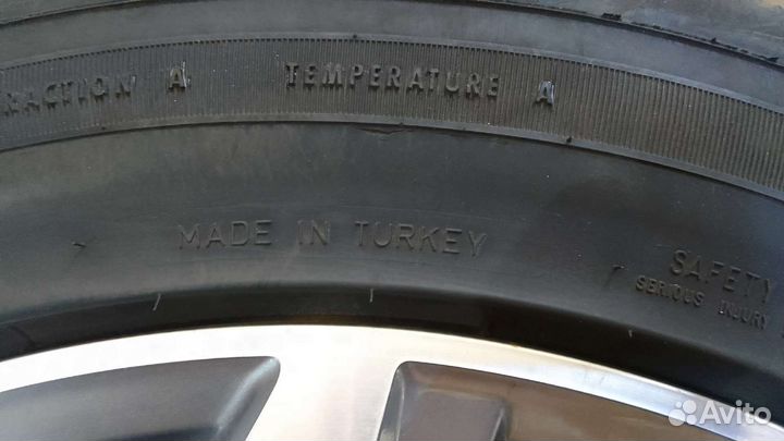 Goodyear Eagle Sport 215/55 R17