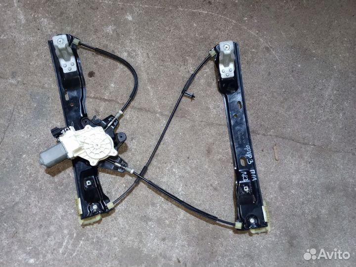 Стеклоподъемник передний на Форд Фокус 3 2014г