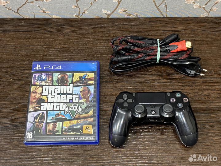 PlayStation 4 Slim 1Tb + GTA5
