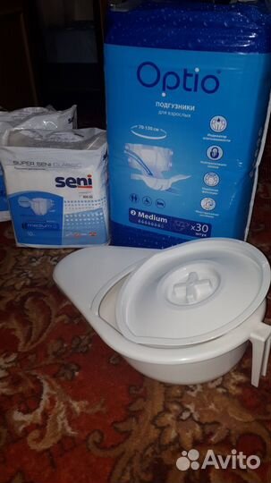 Памперсы для взрослых и судно для лежачих больных