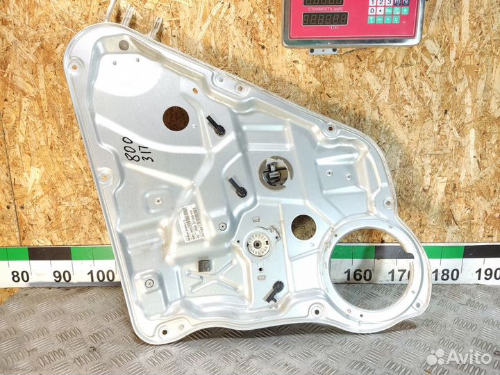 Стеклоподъемник задний правый Kia Ceed 2007-2012