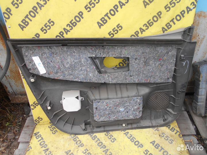 Обшивка двери передней правой Nissan Note (E11) 20