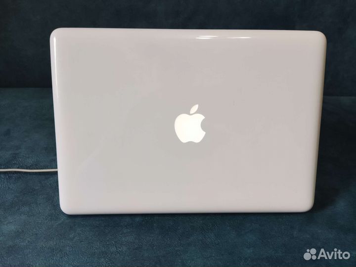 Apple MacBook 13 Mid 2010