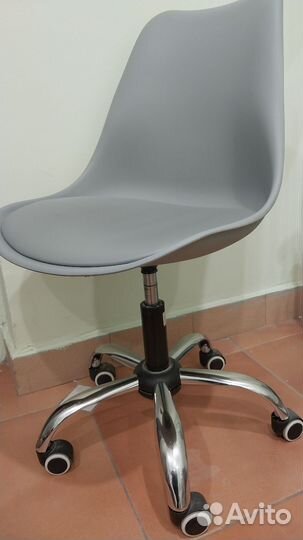 Стул мастера и клиента