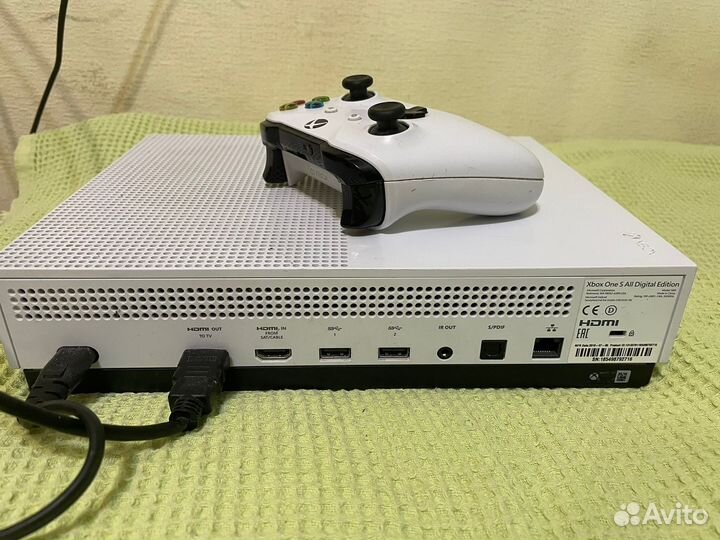 Xbox one s 1tb с играми