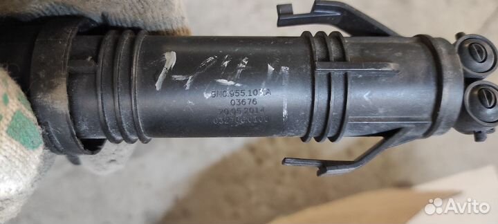 Форсунка омывателя фар VW tiguan