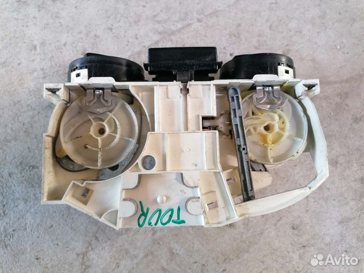 Блок управления печкой Шкода Октавия Тур А4