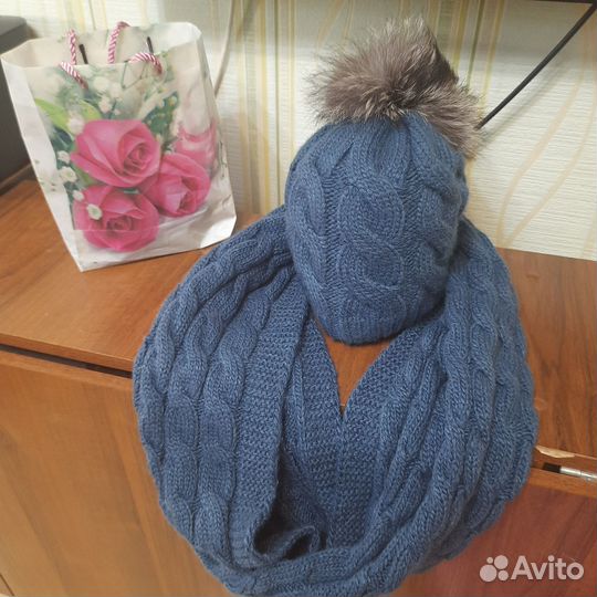 Комплект шапка и снуд