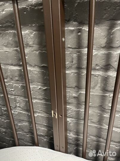 Кроватка и комод пеленальный + 2 матраса