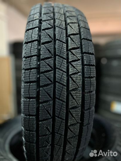 Royal Black Royal Ice 185/65 R15 88S