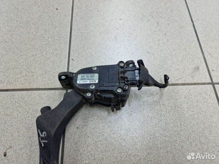 Педаль газа VW Transporter T5 7H1721503 /2003-2015