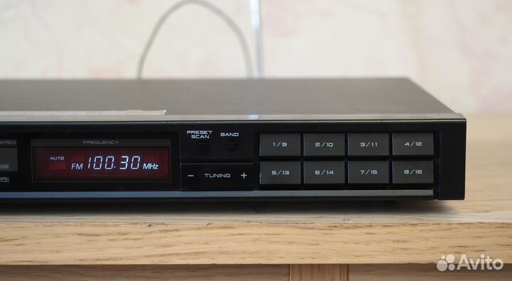 Тюнер Akai AT-A301