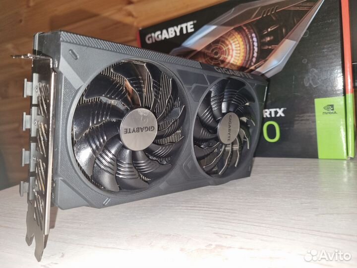 Gigabyte GeForce RTX 4070 windforce 2X OC 12Gb