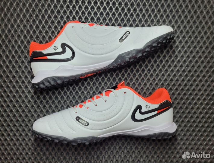 Футбольные сороконожки Nike