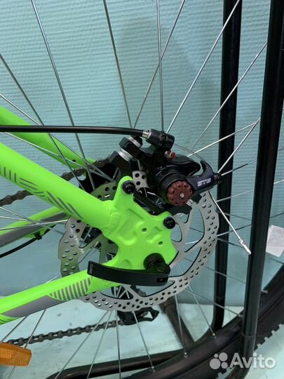 Велосипед горный Stinger Graphite STD 27.5