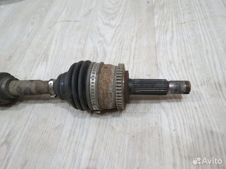 Привод передний правый Hyundai Solaris