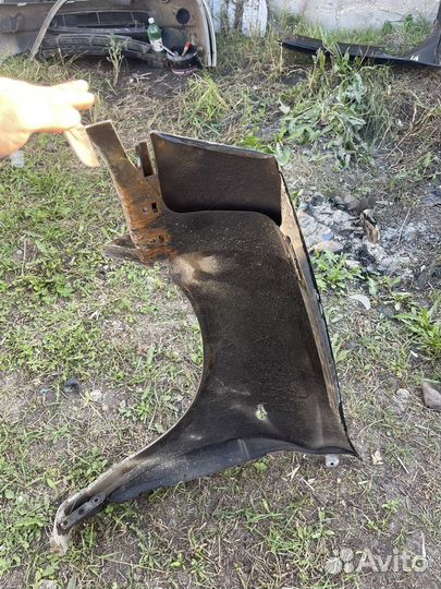 Крыло правое калина 1