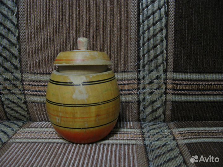 Солонки, щипцы для колки сахара, дуршлаг